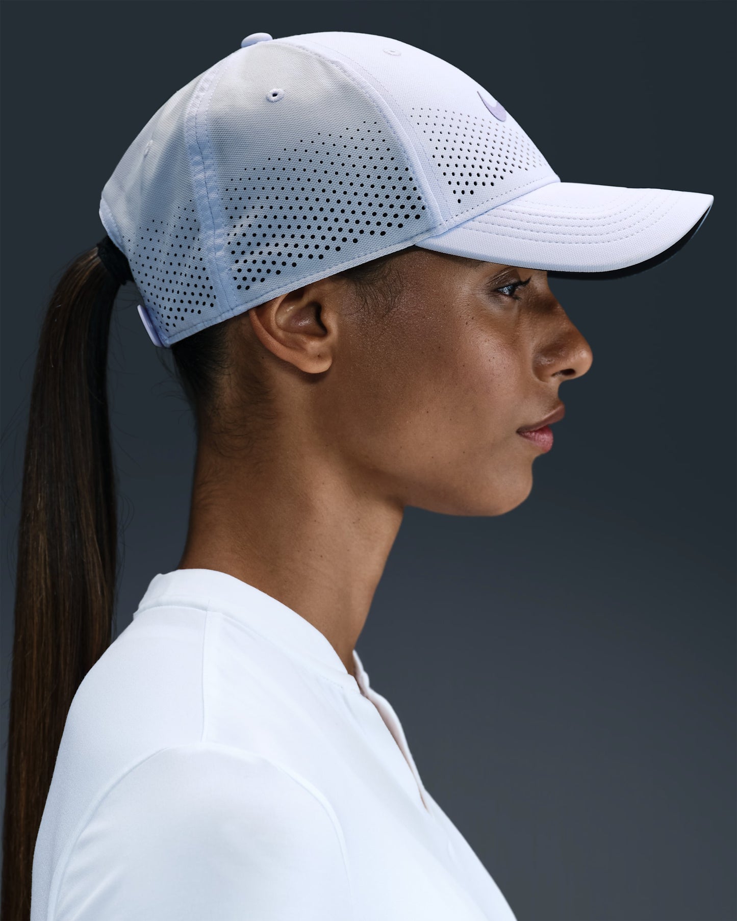 Nike Dri-FIT ADV Club Structured Swoosh Cap FB5636-100
