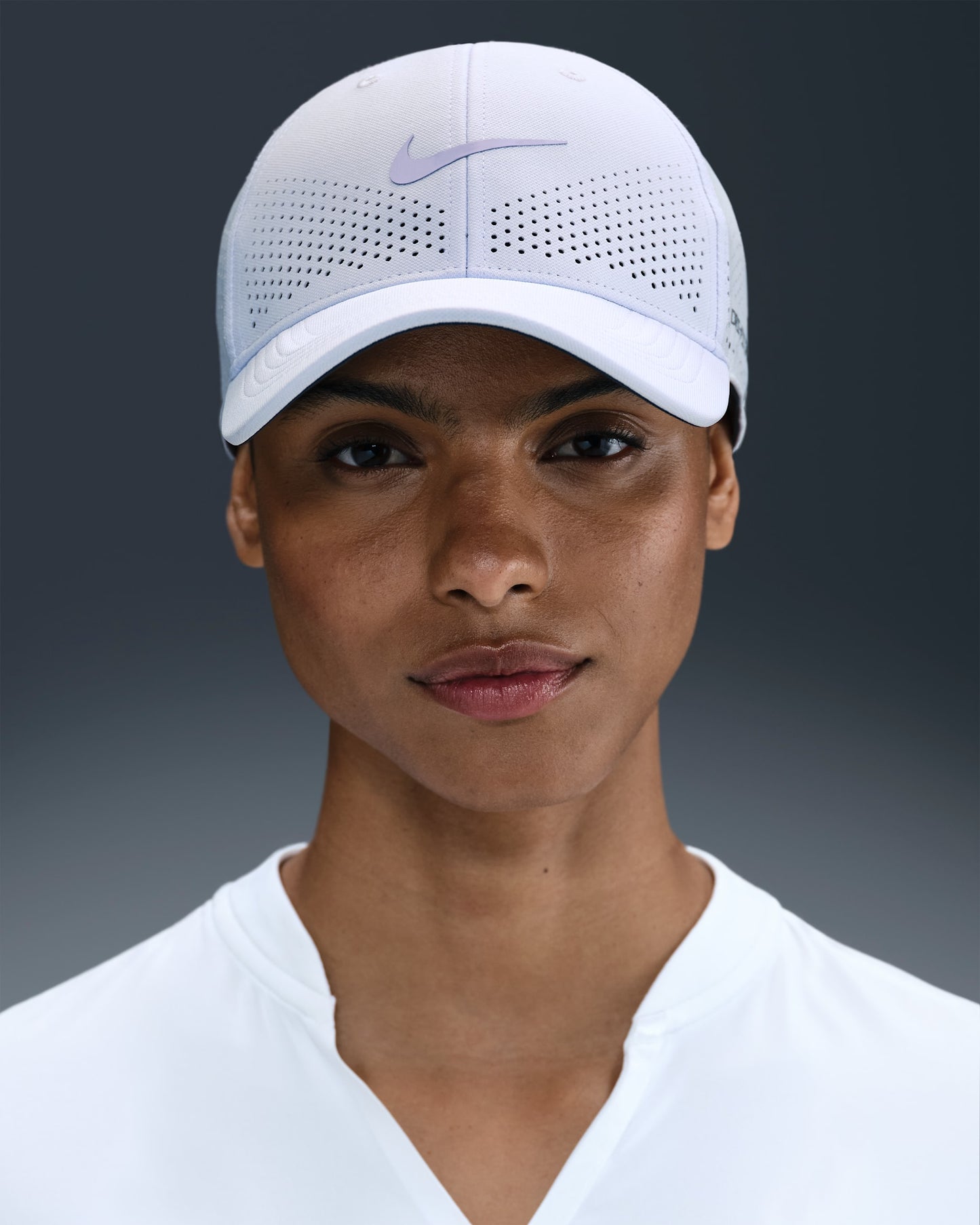 Nike Dri-FIT ADV Club Structured Swoosh Cap FB5636-100