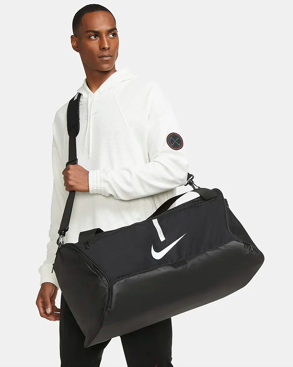 Nike Academy Team
Football Duffel Bag (Medium, 60L) CU8090 010