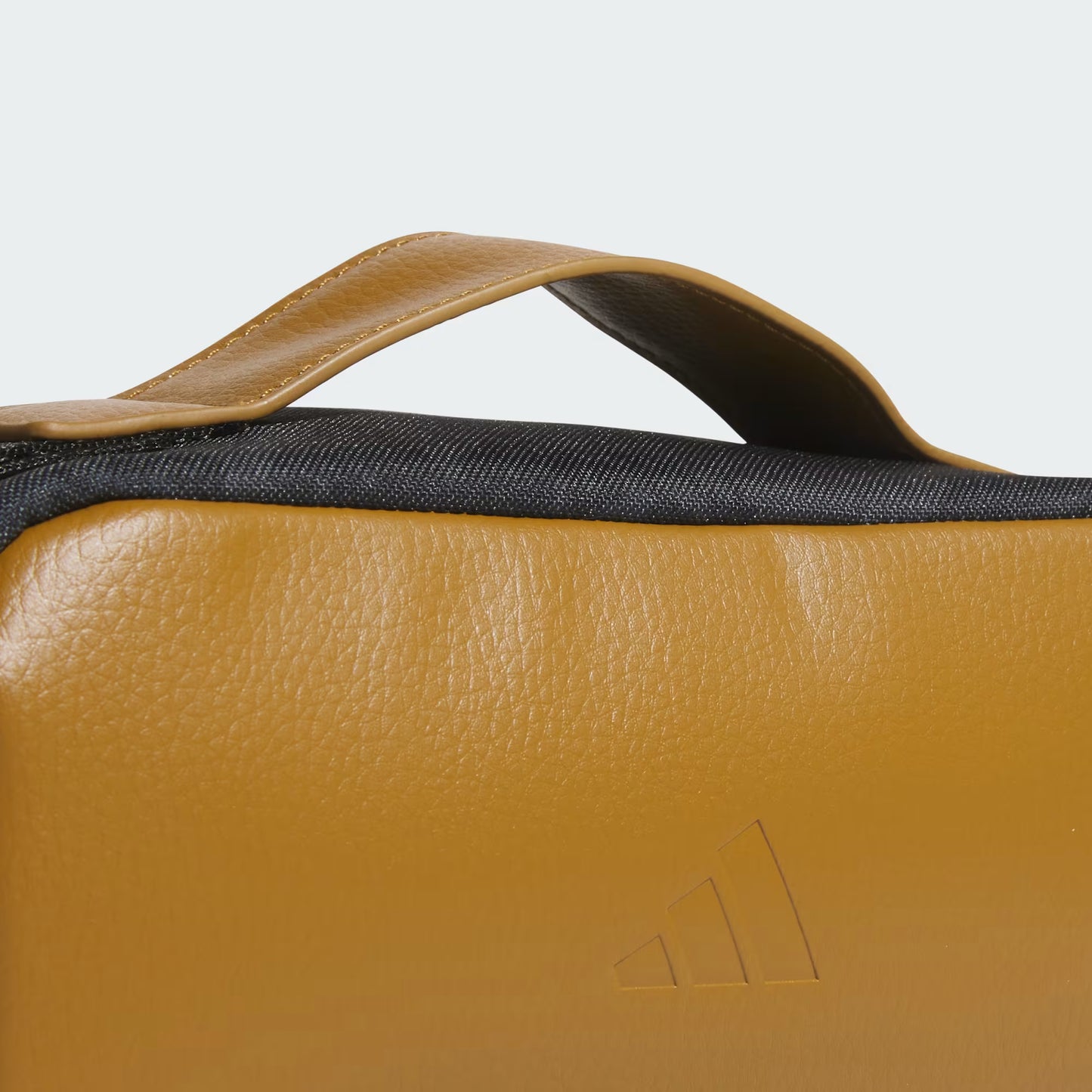 GRAPHIC POUCH JZ4442