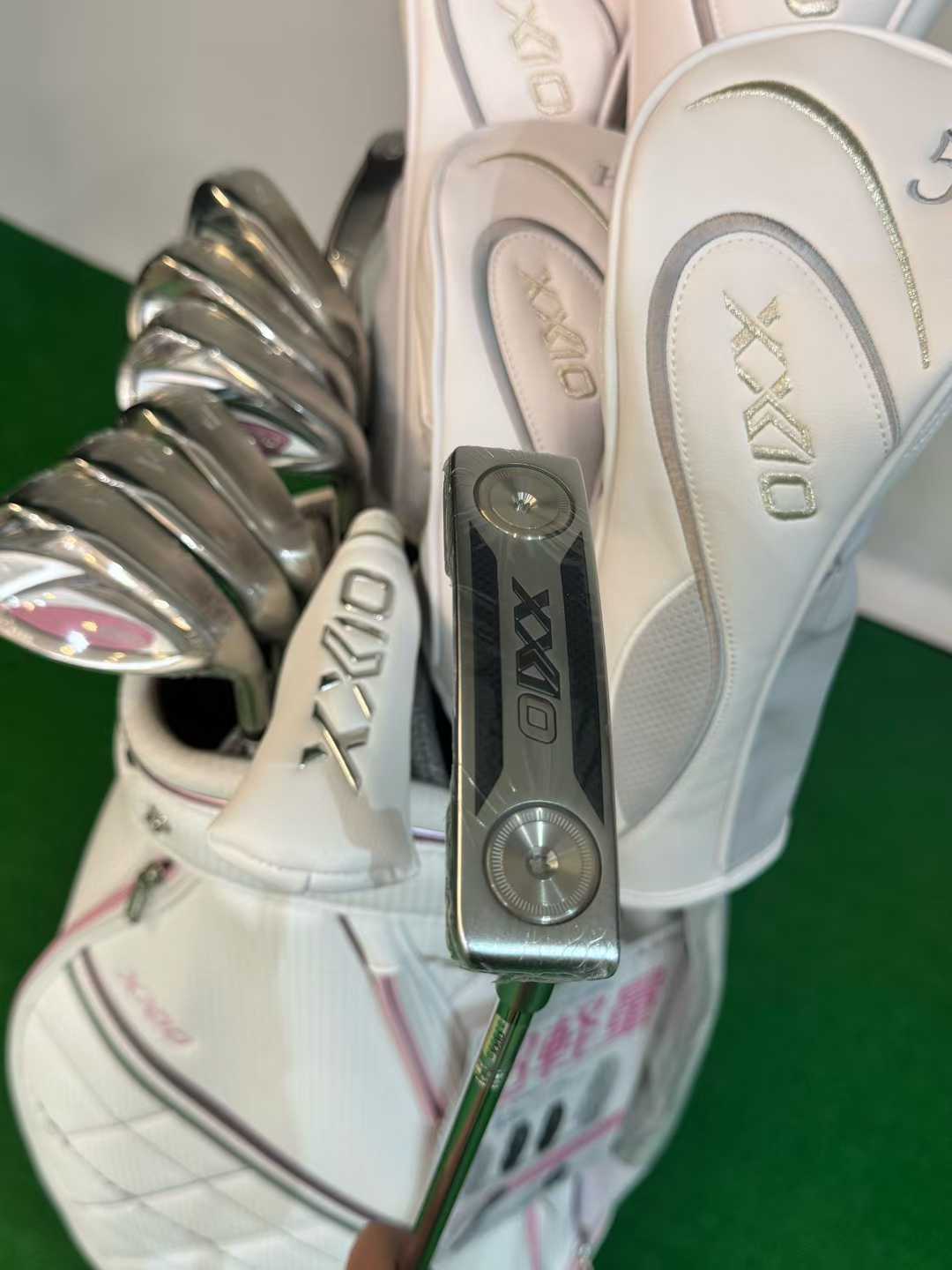 XXIO MP1400 Lady Completes Set