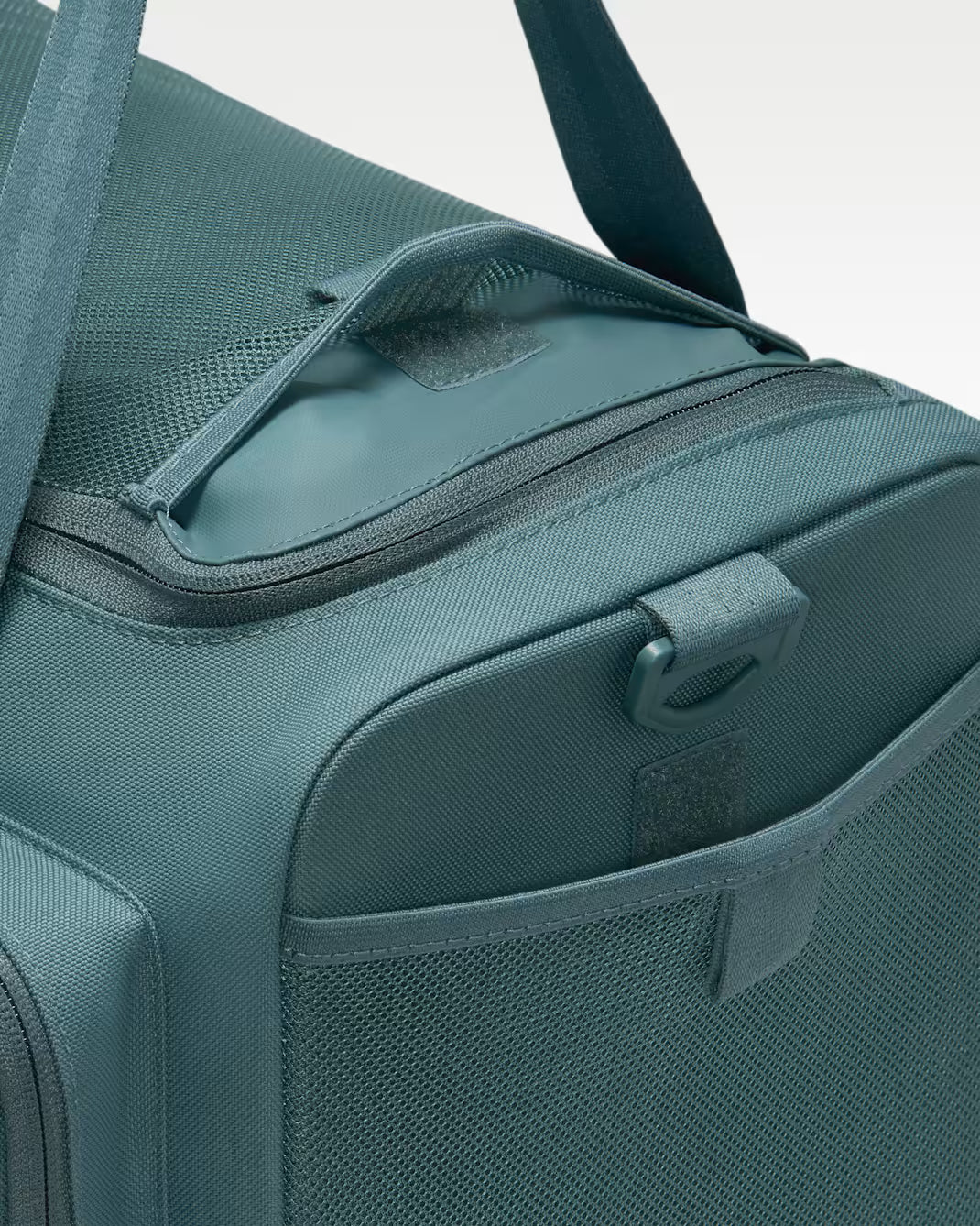 Nike Utility Power 2.0 Duffel Bag (Small, 31L)