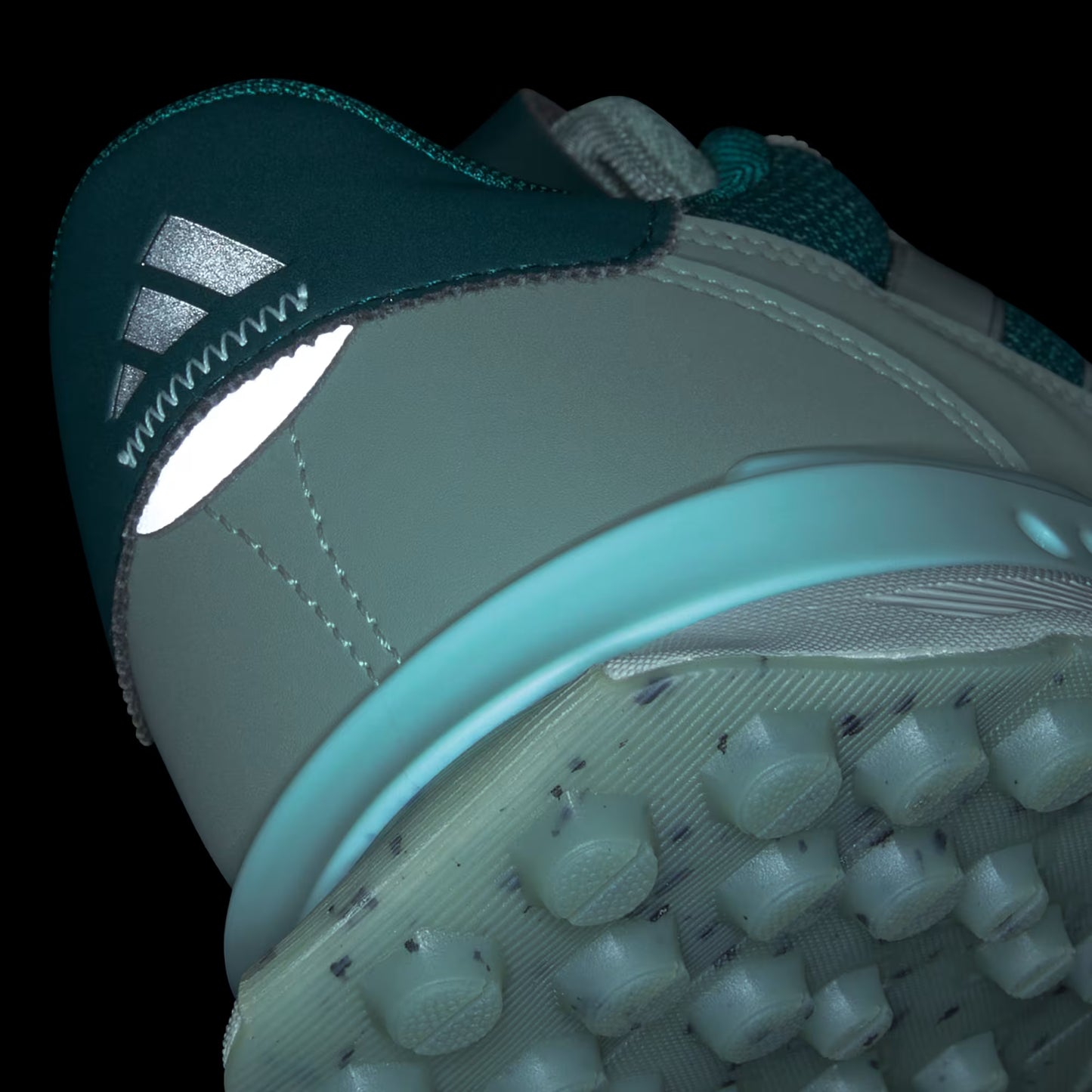 JP8549 S2G 24 Spikeless | Adidas