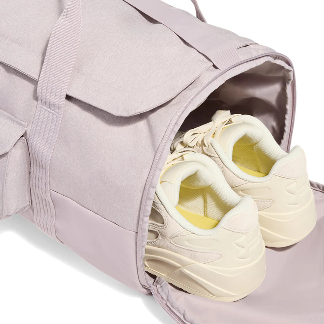 UA Unisex Triumph Barrel Duffle Bag (Gray Dawn / White / Gray Dawn)