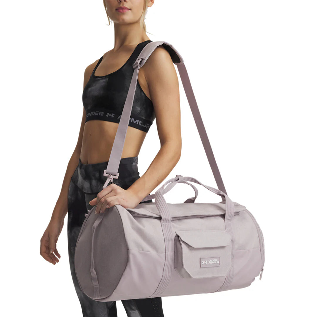 UA Unisex Triumph Barrel Duffle Bag (Gray Dawn / White / Gray Dawn)